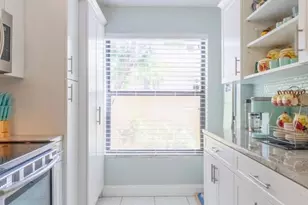 1424 NW 97th Terrace, Hollywood, FL 33024 - Photo 2