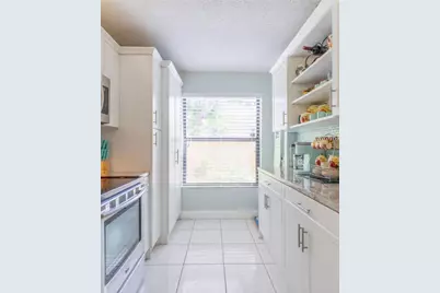1424 NW 97th Terrace #280, Hollywood, FL 33024 - Photo 2