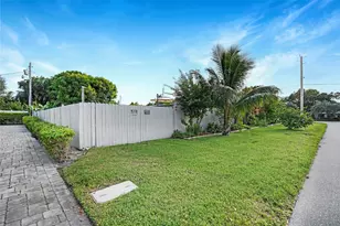 954 NE 26th Ave, Pompano Beach, FL 33062 - Photo 8
