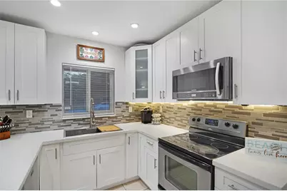 954 NE 26th Avenue, Pompano Beach, FL 33062 - Photo 24