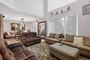 15158 SW 49th St, Davie, FL 33331 - Photo 6
