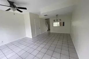9844 NW 56th Pl, Coral Springs, FL 33076 - Photo 2