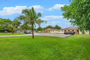 4065 SW 51st St, Dania Beach, FL 33314 - Photo 4