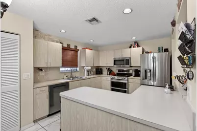 3071 NW 71st Avenue, Margate, FL 33063 - Photo 22