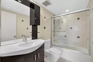 2900 NE 30th St, Fort Lauderdale, FL 33306 - Photo 14