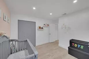 2161 NW 40th Ave, Pompano Beach, FL 33066 - Photo 32