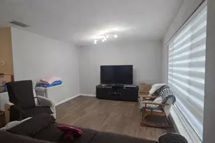 6828 NW 29th Ct, Sunrise, FL 33313 - Photo 4