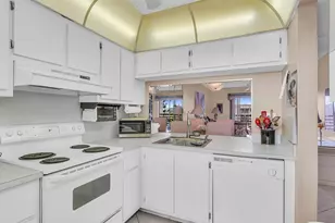 2764 NW 104th Ave, Sunrise, FL 33322 - Photo 12