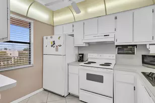 2764 NW 104th Ave, Sunrise, FL 33322 - Photo 10