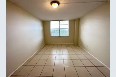 15600 NW 7th Avenue #512, Miami, FL 33169 - Photo 6