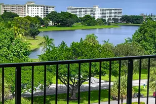 3050 N Palm Aire Dr, Pompano Beach, FL 33069 - Photo 16