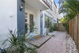 732 NE 15th Ave, Fort Lauderdale, FL 33304 - Photo 6