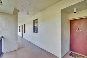 7300 NW 1st St, Plantation, FL 33317 - Photo 22