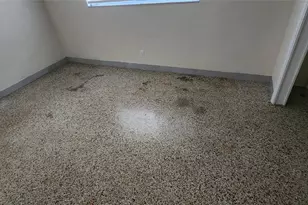 35 NE 20th Ave, Pompano Beach, FL 33060 - Photo 10