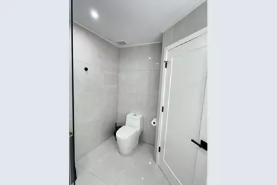8455 NW 190th Terrace, Hialeah, FL 33015 - Photo 14