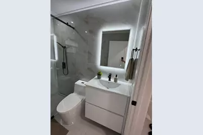 8455 NW 190th Terrace, Hialeah, FL 33015 - Photo 18
