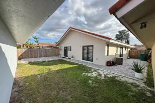 8455 NW 190th Terrace, Hialeah, FL 33015 - Photo 22