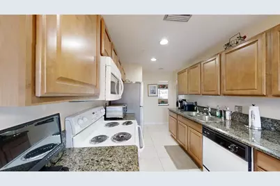 8460 Casa Del Lago #E, Boca Raton, FL 33433 - Photo 4