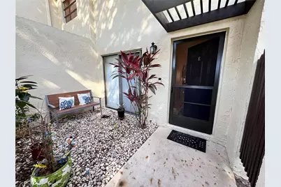 8460 Casa Del Lago #E, Boca Raton, FL 33433 - Photo 2