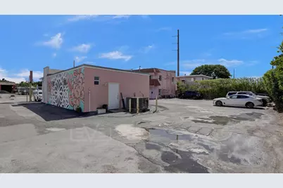 321 NE 44th Street, Oakland Park, FL 33334 - Photo 8