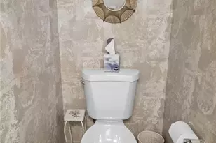 11431 Lakeview Dr, Coral Springs, FL 33071 - Photo 18