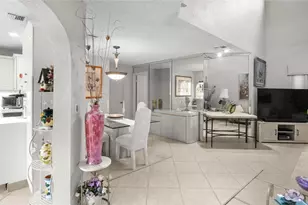 11431 Lakeview Dr, Coral Springs, FL 33071 - Photo 4