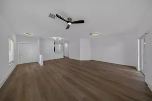 4243 SW 10th Ct, Deerfield Beach, FL 33442 - Photo 10