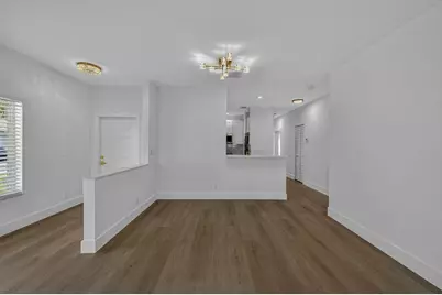 4243 SW 10th Court, Deerfield Beach, FL 33442 - Photo 12