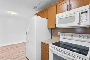 608 NE 29th Dr, Wilton Manors, FL 33334 - Photo 4