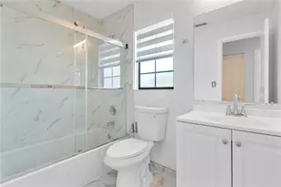 608 NE 29th Dr, Wilton Manors, FL 33334 - Photo 10