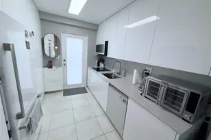 3223 NE 12th St, Pompano Beach, FL 33062 - Photo 8