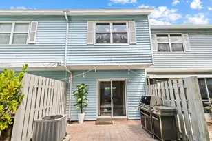 1989 NE 15th Ave, Fort Lauderdale, FL 33305 - Photo 2