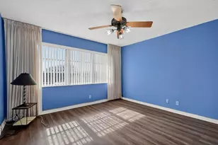 9410 N Hollybrook Lake Dr, Pembroke Pines, FL 33025 - Photo 4