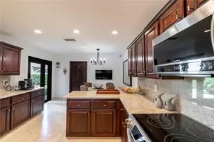 3182 Deer Creek Lake Shore Dr, Deerfield Beach, FL 33442 - Photo 10