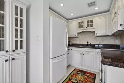 1001 N Riverside Drive #305, Pompano Beach, FL 33062 - Photo 18