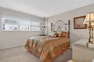 1001 N Riverside Dr, Pompano Beach, FL 33062 - Photo 24