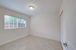 410 SW 15th St, Pompano Beach, FL 33060 - Photo 4