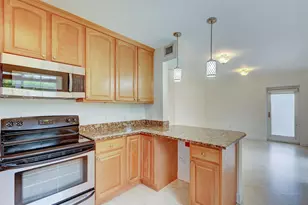 410 SW 15th St, Pompano Beach, FL 33060 - Photo 1