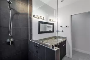 316 SW 16th St, Fort Lauderdale, FL 33315 - Photo 12