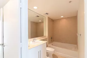 335 S Biscayne Blvd, Miami, FL 33131 - Photo 14