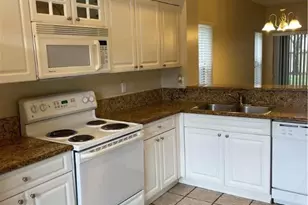 12115 SW 2nd St, Pembroke Pines, FL 33025 - Photo 2