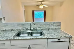 11461 NW 38th St, Coral Springs, FL 33065 - Photo 8