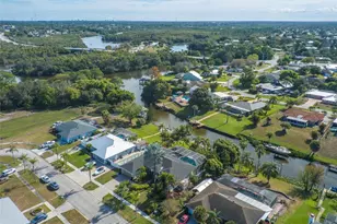 460 NE Cornwall Ave, Port Saint Lucie, FL 34983 - Photo 70