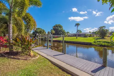 460 NE Cornwall Avenue, Port Saint Lucie, FL 34983 - Photo 2