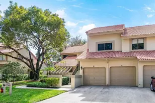 5560 Coach House Cir, Boca Raton, FL 33486 - Photo 1