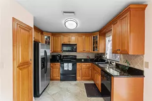 9815 NW 5th Pl, Plantation, FL 33324 - Photo 10
