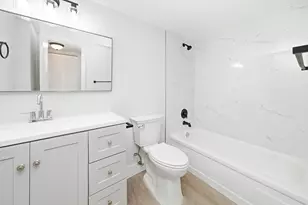 2214 S Cypress Bend Dr, Pompano Beach, FL 33069 - Photo 10