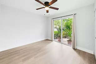 2214 S Cypress Bend Dr, Pompano Beach, FL 33069 - Photo 20