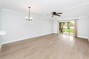 2214 S Cypress Bend Dr, Pompano Beach, FL 33069 - Photo 4