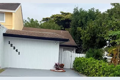 12341 Westhampton Circle, Wellington, FL 33414 - Photo 2